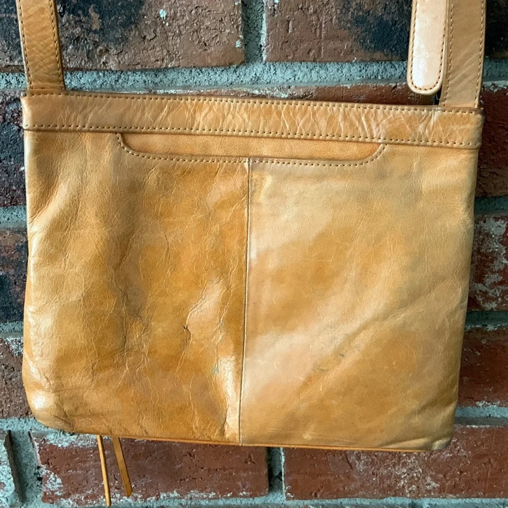 Hobo Vintage The Original Tan Leather Crossbody Bag